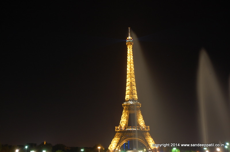 Eiffel_Tower08.jpg